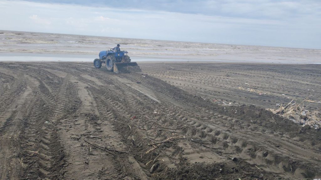 pantai indah kemangi bersih