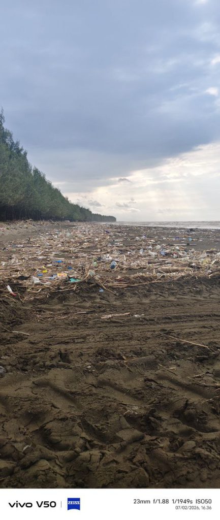 pantai indah kemangi bersih